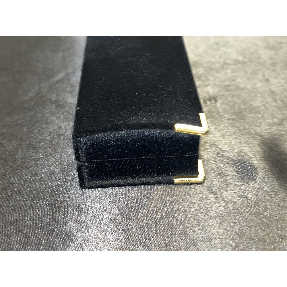 Brand New Black Velvet Bracelet Box – Gold Trim - Picture 6 of 9